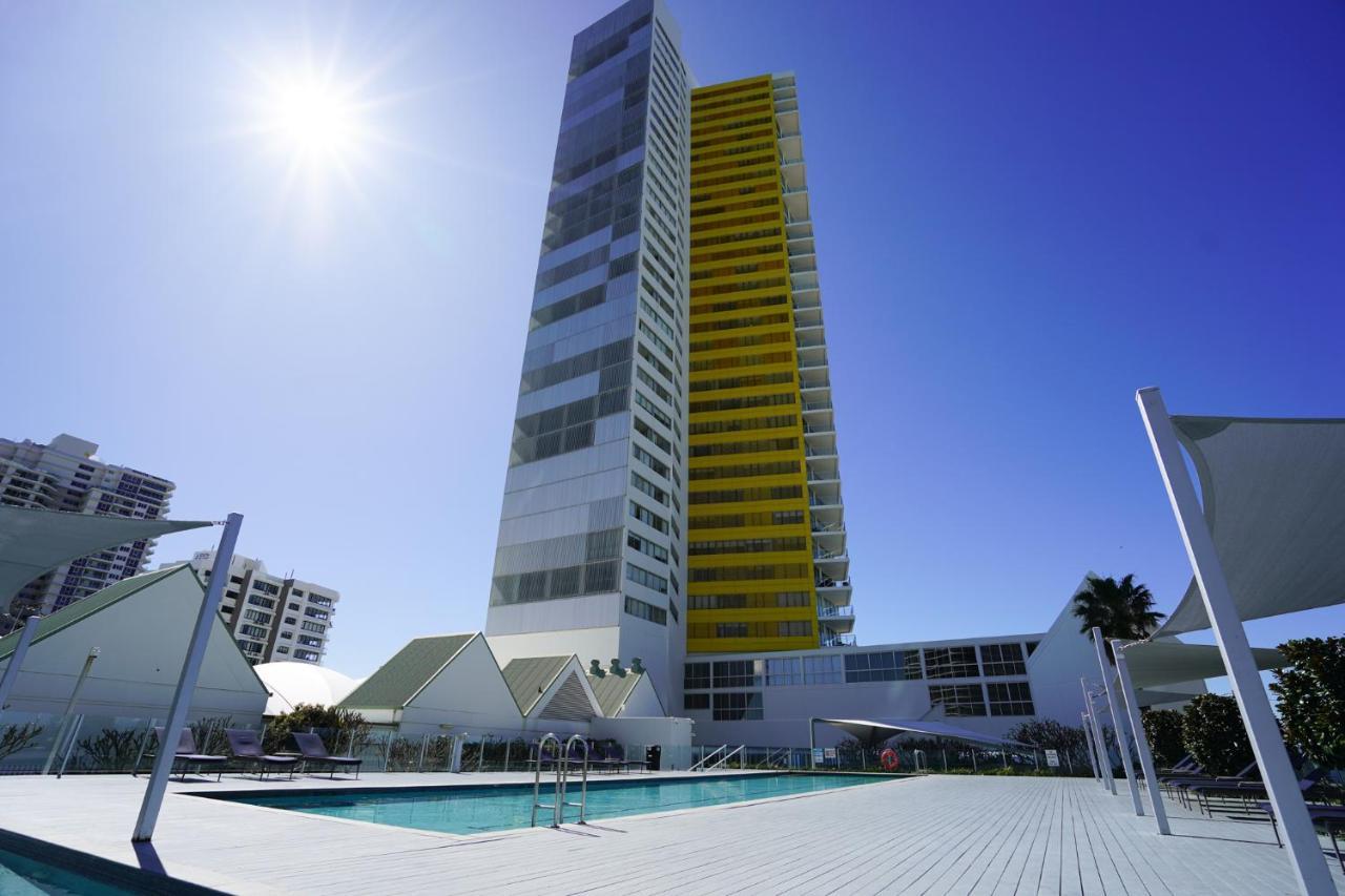 Air On Broadbeach-Stunning Ocean Views โกลด์โคสต์ ภายนอก รูปภาพ