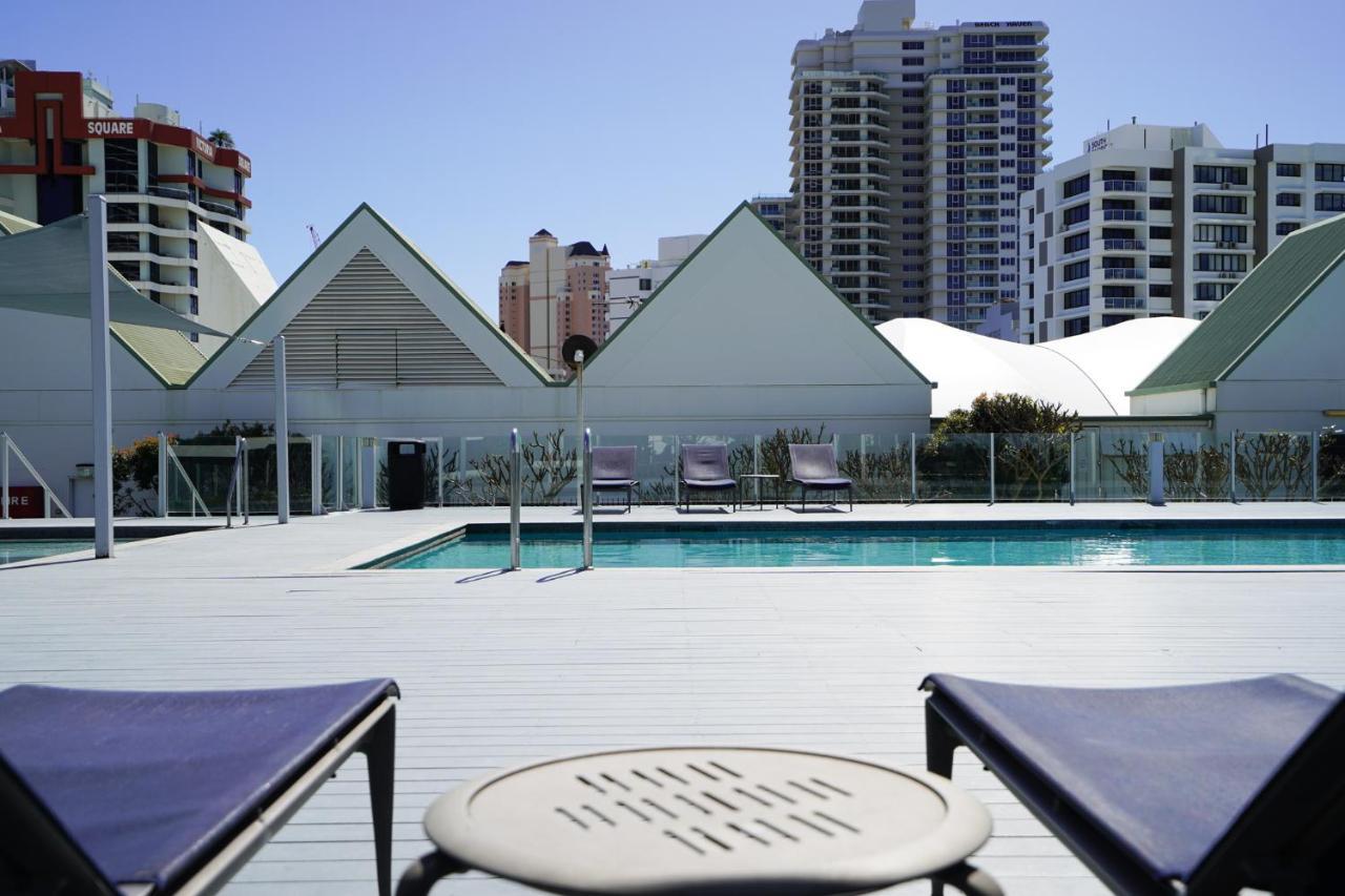 Air On Broadbeach-Stunning Ocean Views โกลด์โคสต์ ภายนอก รูปภาพ